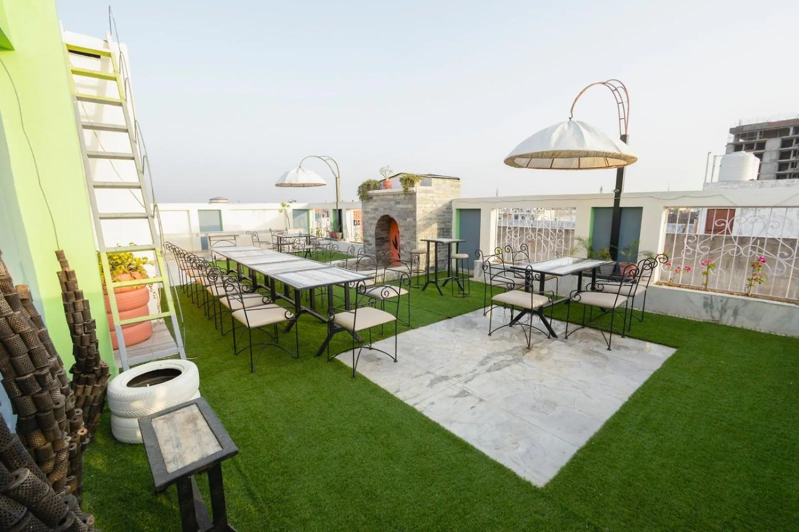 אגרה Hotel Sahibs Lighthouse - Swimming Pool הודו