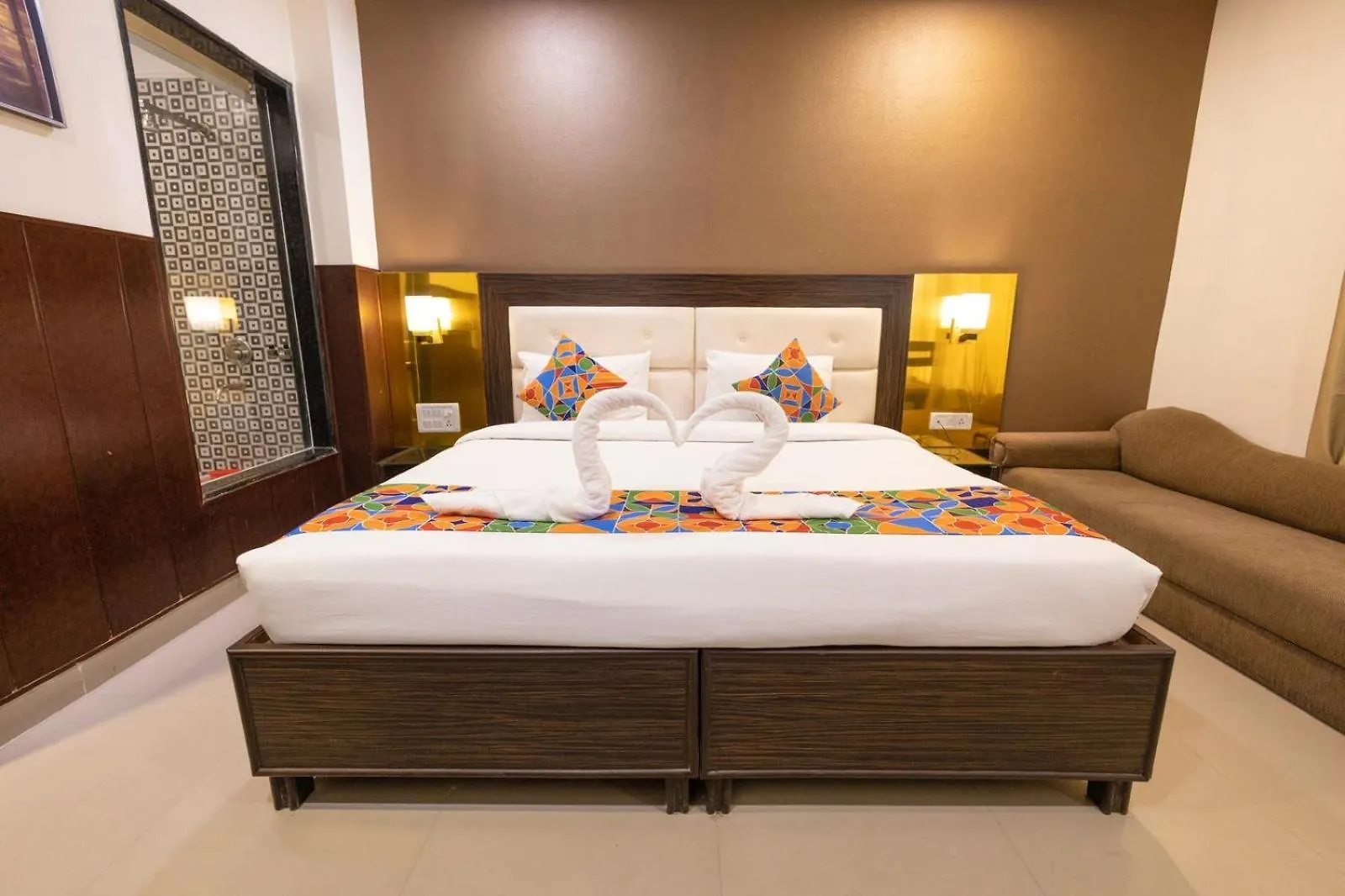 Hotel Sahibs Lighthouse - Swimming Pool Agra  4*, Agra (Uttar Pradesh)